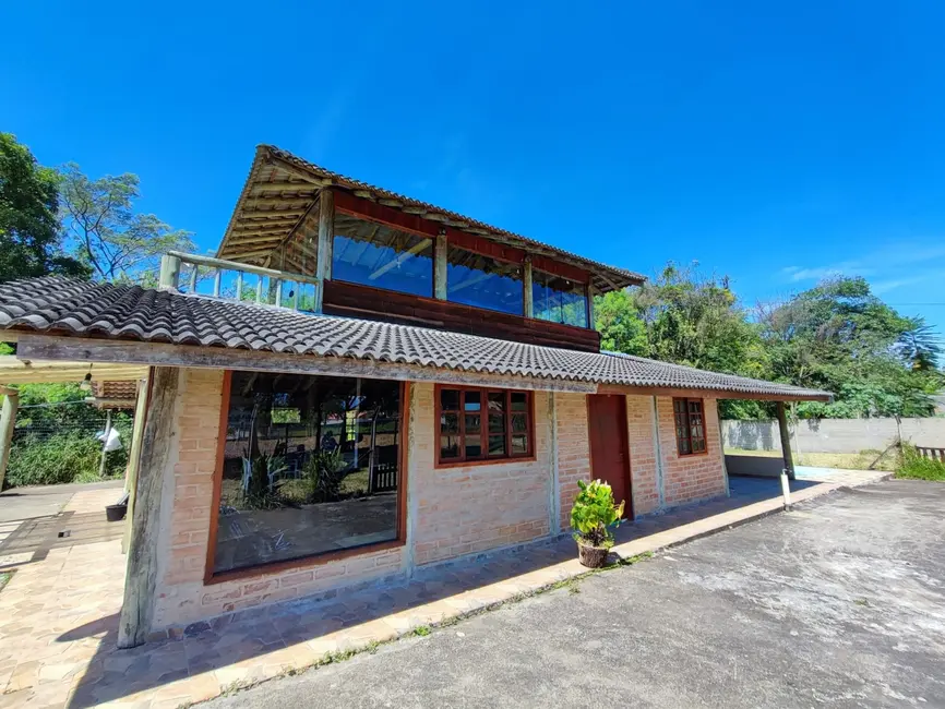 Chácara com 2 quartos à venda, 100m2 em Pindamonhangaba - SP - imagem 5 Foto 5 de Chácara com 2 quartos à venda, 100m2 em Pindamonhangaba - SP