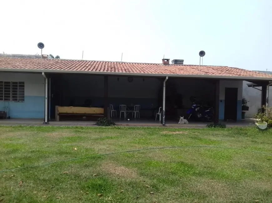 Chácara à venda, 300m2 em Parque São Luís, Taubate - SP - imagem 8 Foto 8 de Chácara à venda, 300m2 em Parque São Luís, Taubate - SP
