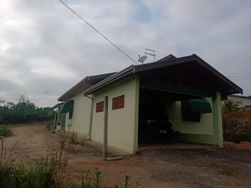 Foto 3 de Chácara com 6 quartos à venda, 15000m2 em Barreiro, Taubate - SP