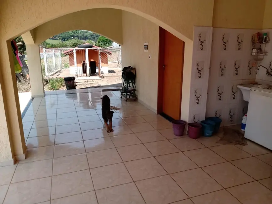 Foto 2 de Chácara com 6 quartos à venda, 15000m2 em Barreiro, Taubate - SP