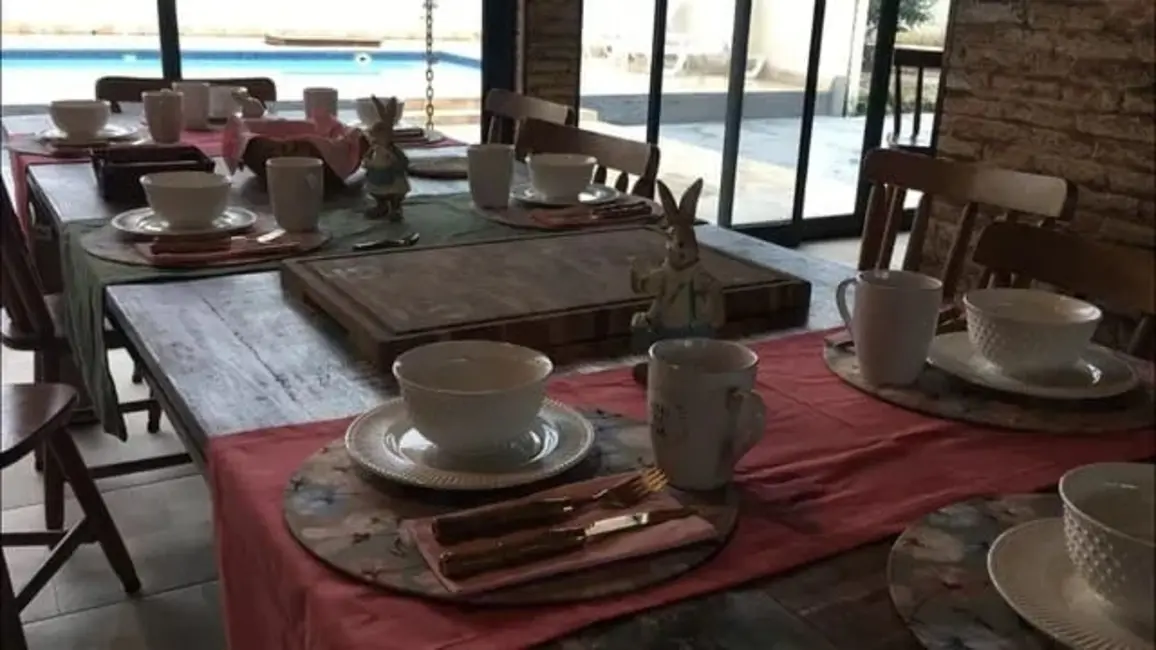 Foto 1 de Chácara com 3 quartos à venda e para alugar, 500m2 em Tremembe - SP