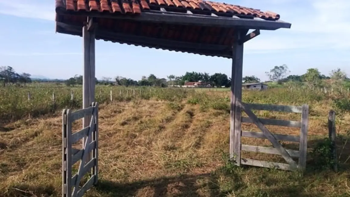 Foto 7 de Chácara à venda, 2000m2 em Cruz Pequena, Pindamonhangaba - SP