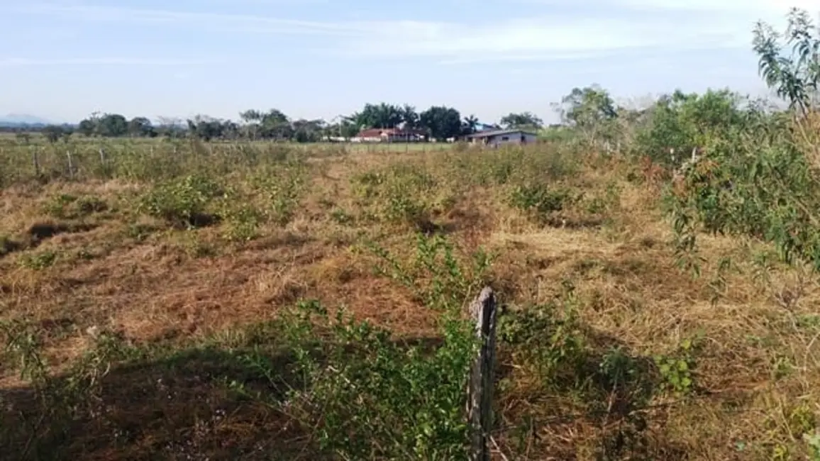Foto 3 de Chácara à venda, 2000m2 em Cruz Pequena, Pindamonhangaba - SP
