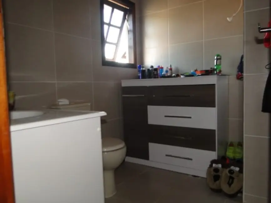 Foto 4 de Chácara com 3 quartos à venda, 200m2 em Pindamonhangaba - SP