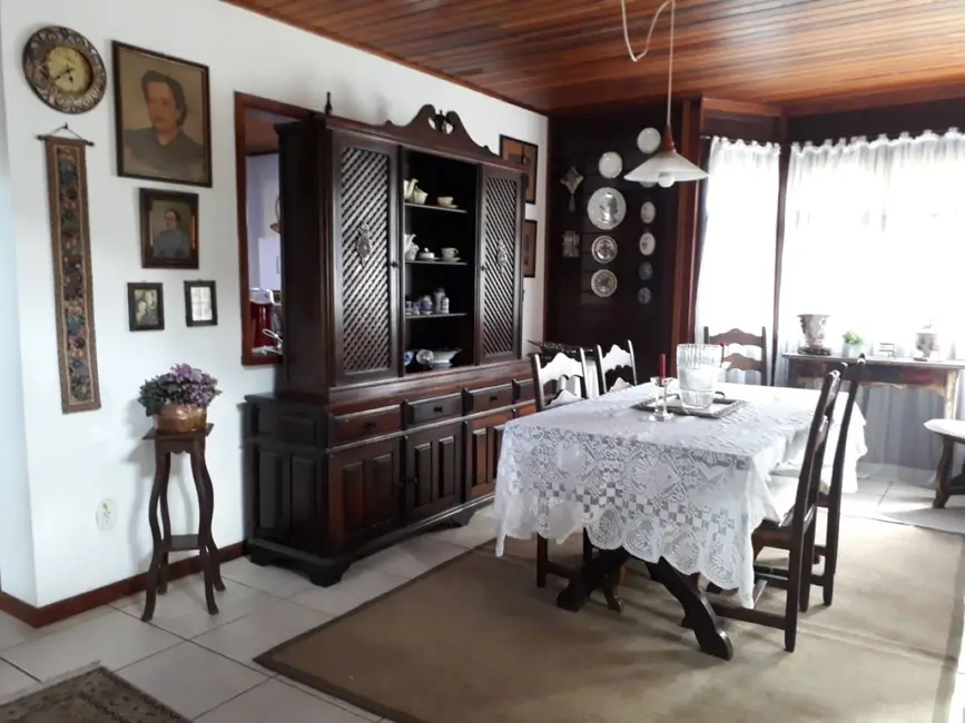 Foto 2 de Chácara com 3 quartos à venda, 346m2 em Pindamonhangaba - SP