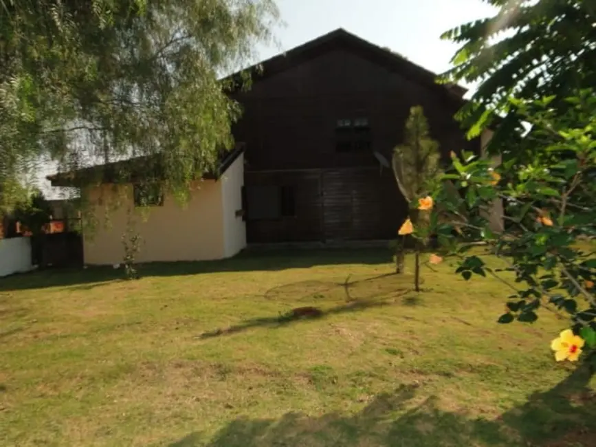 Foto 9 de Chácara com 3 quartos à venda, 346m2 em Pindamonhangaba - SP