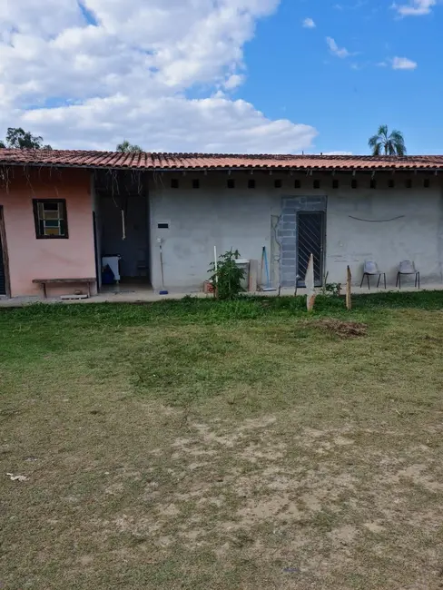 Foto 3 de Chácara com 2 quartos à venda, 200m2 em Bom Sucesso, Pindamonhangaba - SP