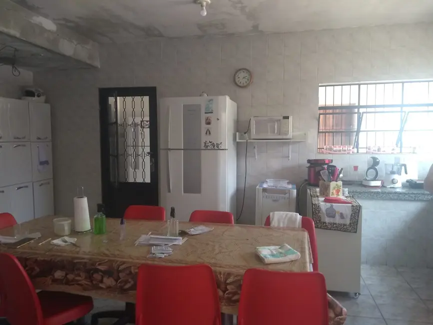 Foto 6 de Chácara com 3 quartos à venda, 600m2 em Vila Santa Fé, Taubate - SP