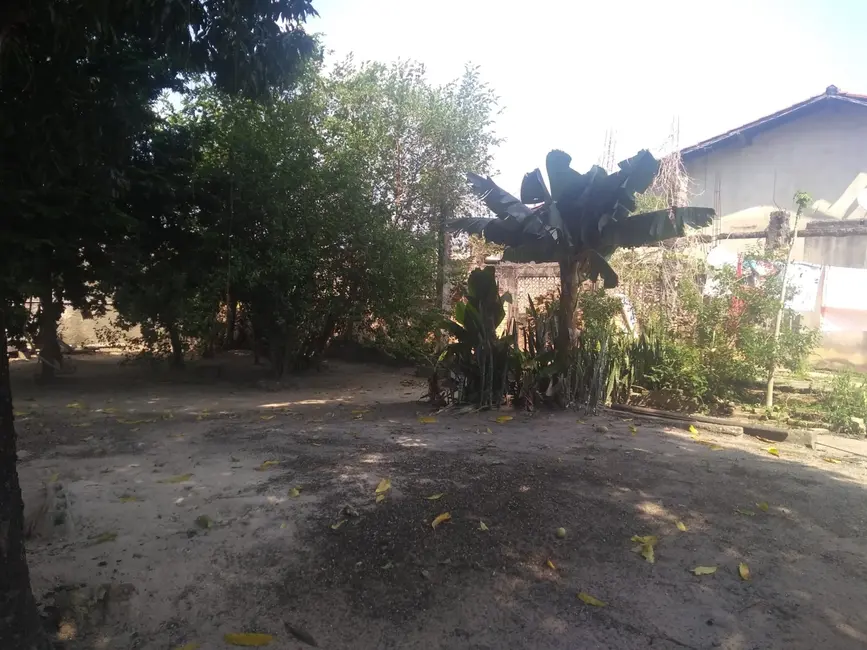 Foto 2 de Chácara com 3 quartos à venda, 600m2 em Vila Santa Fé, Taubate - SP