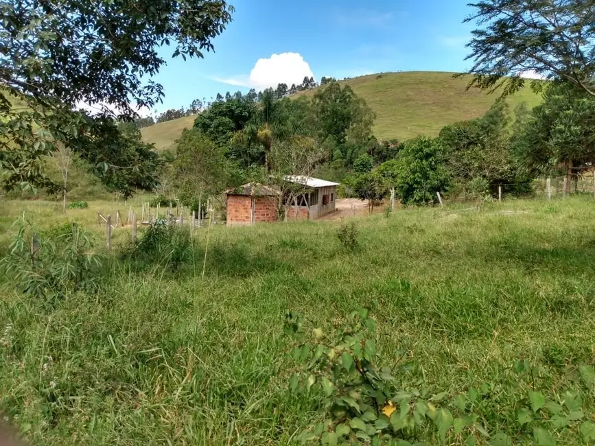 Sítio / Rancho com 2 quartos à venda, 135000m2 em Piquete - SP - imagem 6 Foto 6 de Sítio / Rancho com 2 quartos à venda, 135000m2 em Piquete - SP