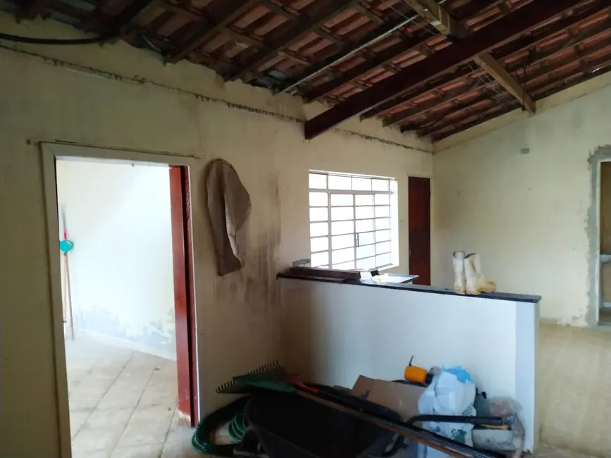 Foto 1 de Chácara com 2 quartos à venda, 74m2 em Pindamonhangaba - SP