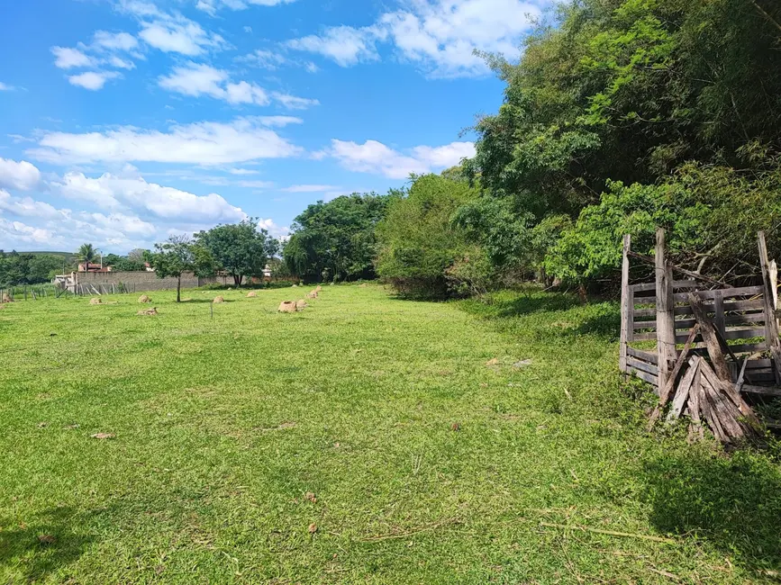 Foto 8 de Chácara com 2 quartos à venda, 300m2 em Figueira, Guaratingueta - SP