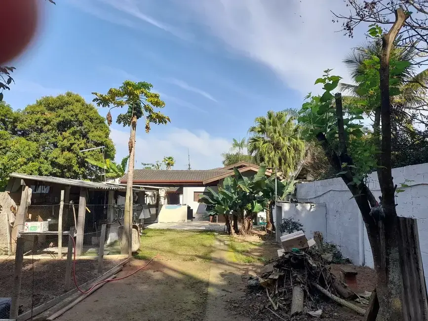 Foto 2 de Chácara com 3 quartos à venda, 240m2 em Pinhão, Taubate - SP