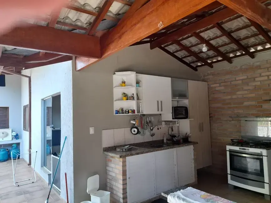 Foto 5 de Chácara com 3 quartos à venda, 240m2 em Pinhão, Taubate - SP