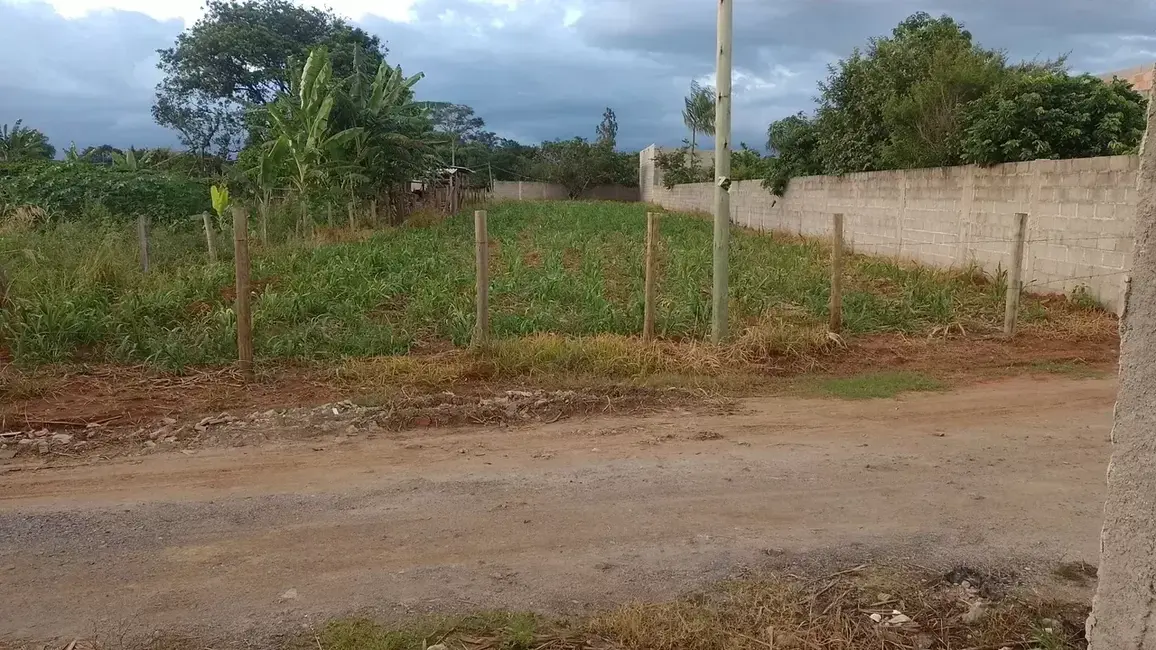 Foto 1 de Chácara à venda, 1000m2 em Vila São Benedito, Pindamonhangaba - SP