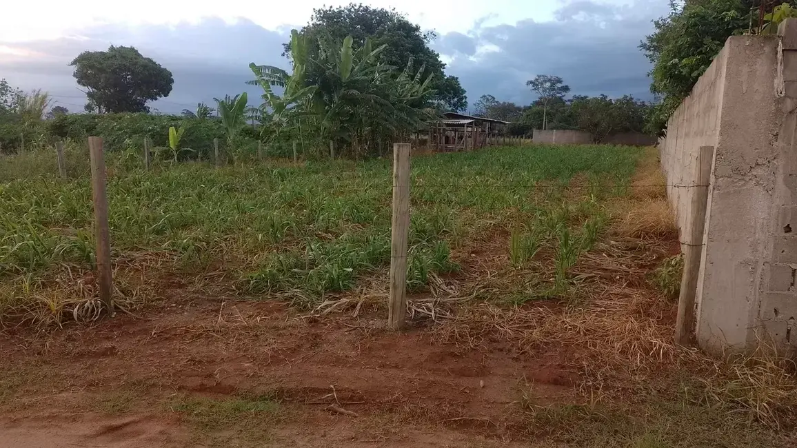 Foto 2 de Chácara à venda, 1000m2 em Vila São Benedito, Pindamonhangaba - SP