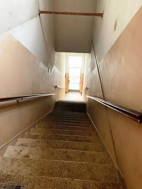 Sala Comercial à venda, 760m2 em Jardim Rosely, Pindamonhangaba - SP - imagem 3 Foto 3 de Sala Comercial à venda, 760m2 em Jardim Rosely, Pindamonhangaba - SP