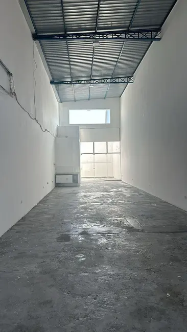 Armazém / Galpão com 1 quarto à venda, 125m2 em Pindamonhangaba - SP - imagem 9 Foto 9 de Armazém / Galpão com 1 quarto à venda, 125m2 em Pindamonhangaba - SP
