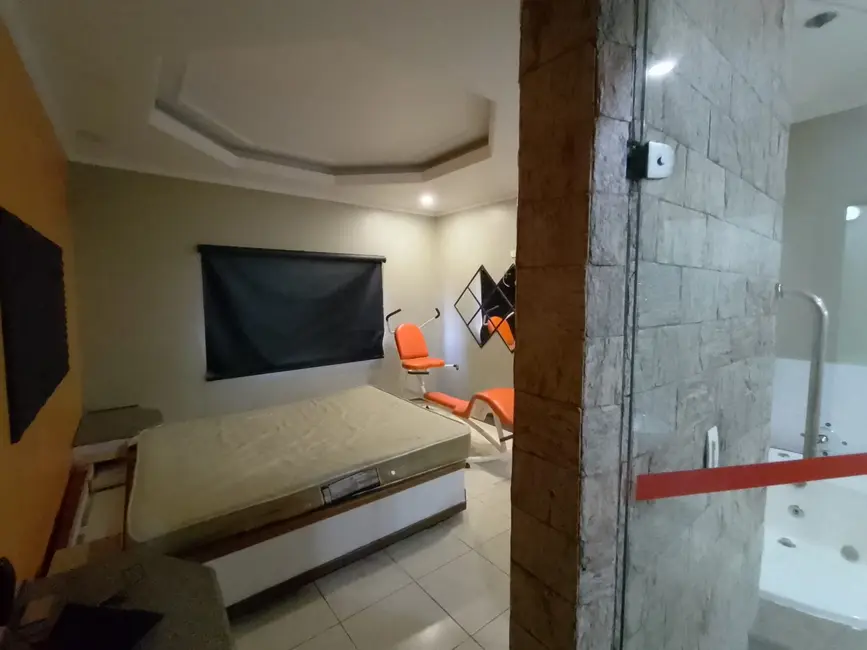 Foto 1 de Sala Comercial com 26 quartos à venda, 2020m2 em Residencial e Comercial Cidade Morumbi, Pindamonhangaba - SP