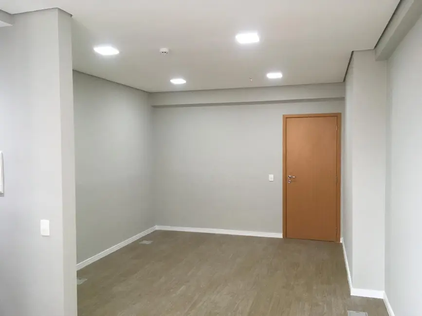 Foto 4 de Sala Comercial à venda, 28m2 em Centro, Jacarei - SP