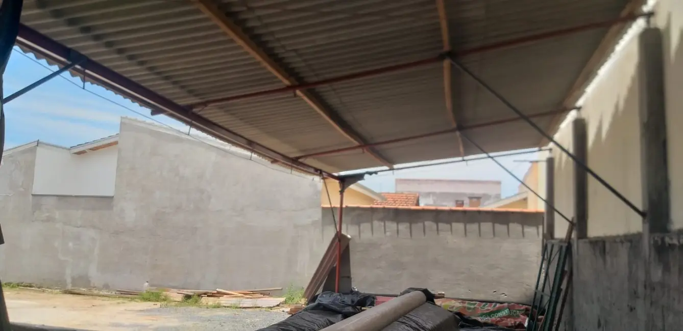 Armazém / Galpão com 1 quarto à venda, 195m2 em Loteamento Residencial Andrade, Pindamonhangaba - SP - imagem 4 Foto 4 de Armazém / Galpão com 1 quarto à venda, 195m2 em Loteamento Residencial Andrade, Pindamonhangaba - SP