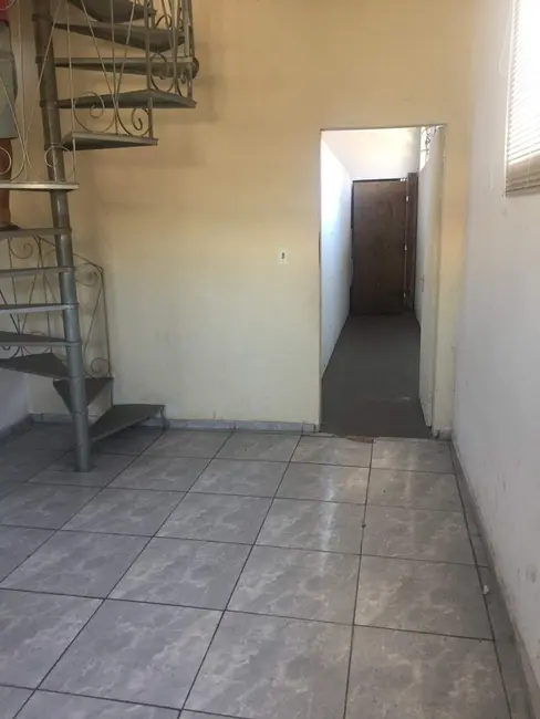 Foto 1 de Armazém / Galpão com 2 quartos à venda, 250m2 em Jardim Rosely, Pindamonhangaba - SP