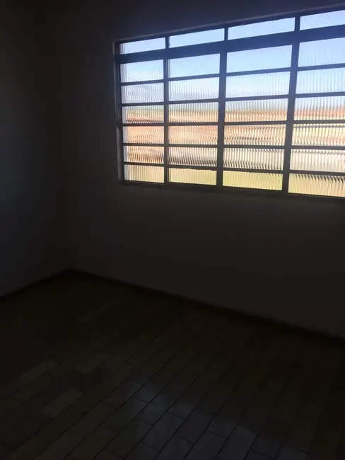 Foto 3 de Armazém / Galpão com 2 quartos à venda, 250m2 em Jardim Rosely, Pindamonhangaba - SP