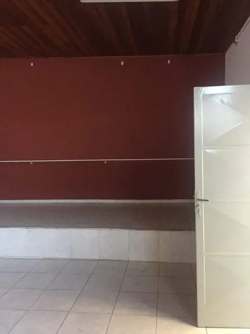 Armazém / Galpão com 2 quartos à venda, 250m2 em Jardim Rosely, Pindamonhangaba - SP - imagem 9 Foto 9 de Armazém / Galpão com 2 quartos à venda, 250m2 em Jardim Rosely, Pindamonhangaba - SP