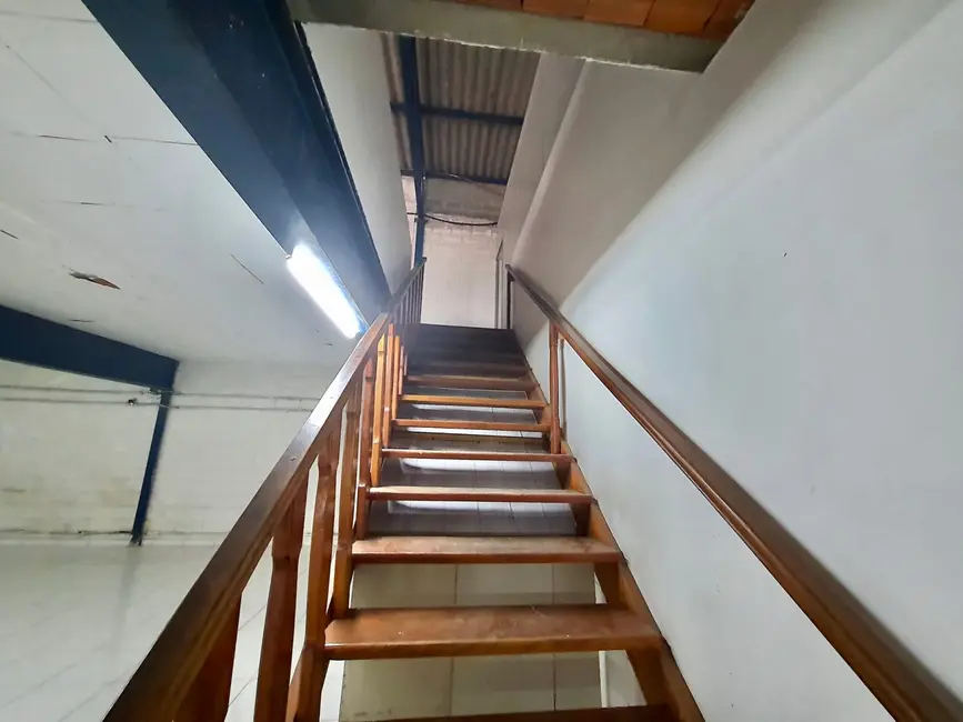 Armazém / Galpão para alugar, 832m2 em Moreira César, Pindamonhangaba - SP - imagem 1 Foto 1 de Armazém / Galpão para alugar, 832m2 em Moreira César, Pindamonhangaba - SP