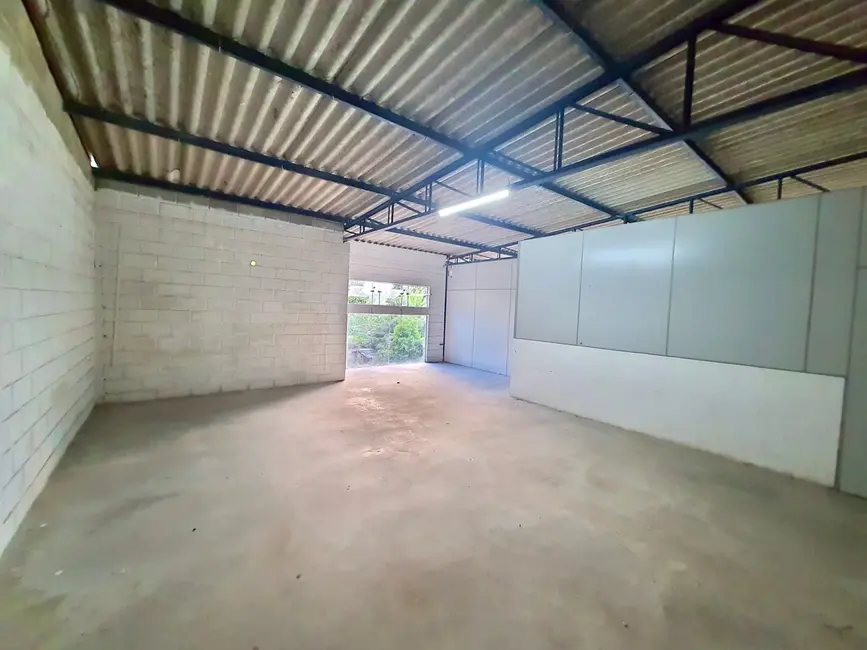 Armazém / Galpão para alugar, 832m2 em Moreira César, Pindamonhangaba - SP - imagem 3 Foto 3 de Armazém / Galpão para alugar, 832m2 em Moreira César, Pindamonhangaba - SP