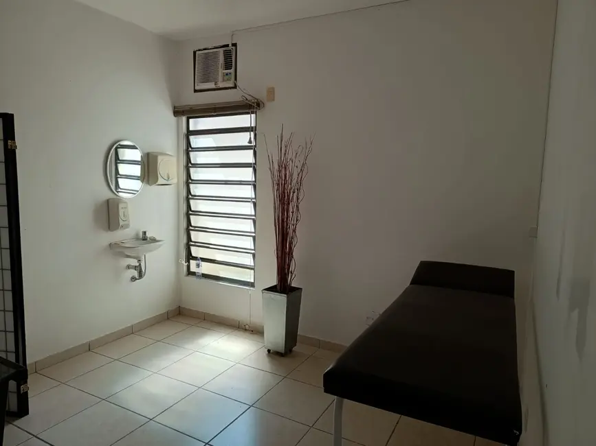 Foto 17 de Casa para alugar, 210m2 em Centro, Taubate - SP