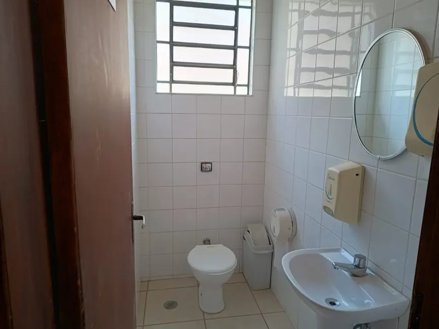 Foto 10 de Casa para alugar, 210m2 em Centro, Taubate - SP
