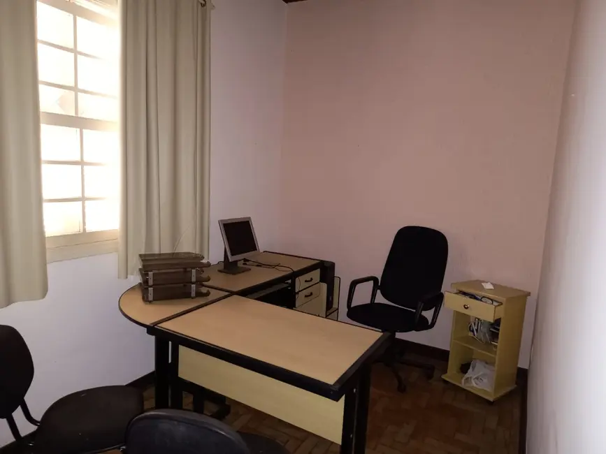 Foto 14 de Casa para alugar, 210m2 em Centro, Taubate - SP