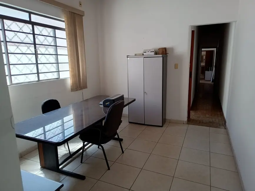 Foto 8 de Casa para alugar, 210m2 em Centro, Taubate - SP