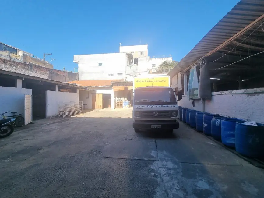 Foto 2 de Armazém / Galpão à venda, 245m2 em Aparecida - SP