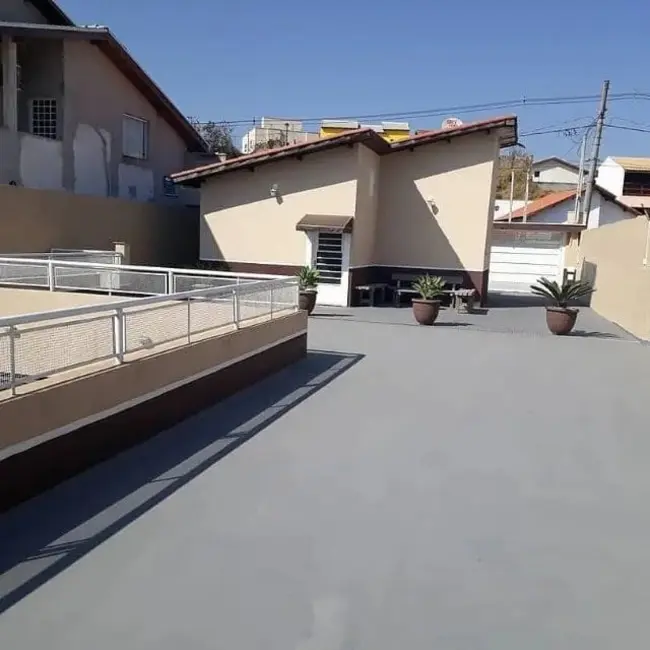 Foto 1 de Casa com 1 quarto à venda, 200m2 em Guaratingueta - SP