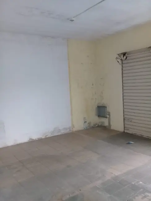 Foto 3 de Armazém / Galpão à venda, 240m2 em Vila Rica, Pindamonhangaba - SP
