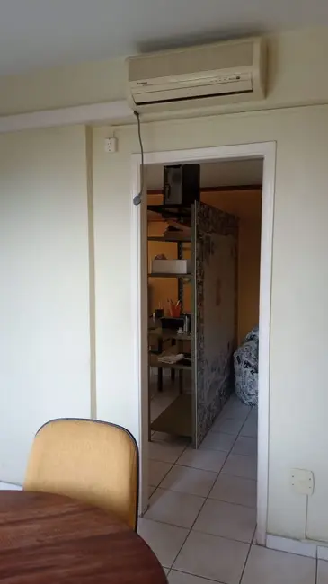 Foto 3 de Sala Comercial à venda em Centro, Pindamonhangaba - SP