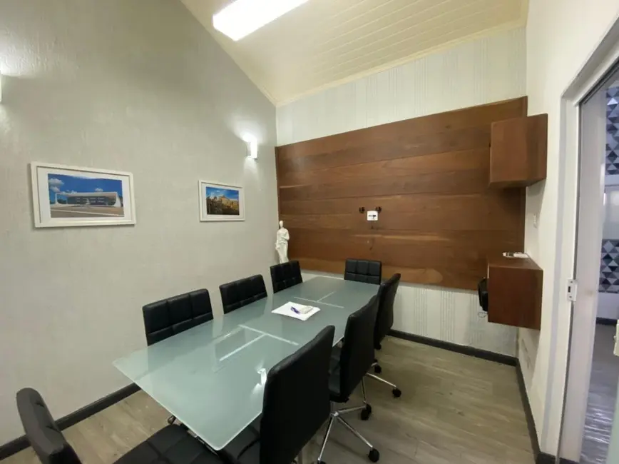 Foto 5 de Casa com 8 quartos à venda, 300m2 em Jardim Maria Augusta, Taubate - SP