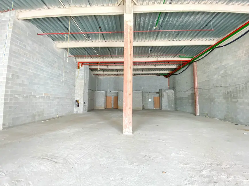 Loja para alugar, 293m2 em Centro, Pindamonhangaba - SP - imagem 8 Foto 8 de Loja para alugar, 293m2 em Centro, Pindamonhangaba - SP