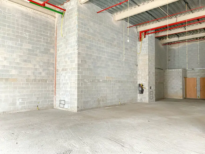 Loja para alugar, 293m2 em Centro, Pindamonhangaba - SP - imagem 6 Foto 6 de Loja para alugar, 293m2 em Centro, Pindamonhangaba - SP