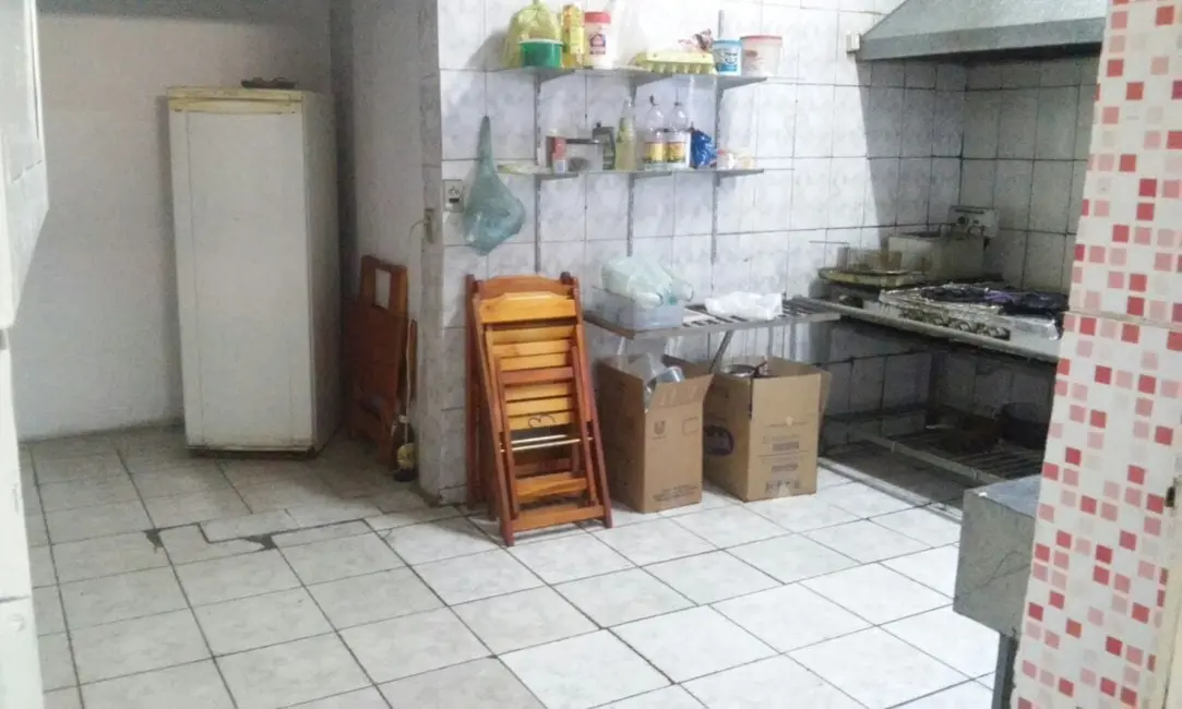 Foto 2 de Sala Comercial com 2 quartos à venda, 311m2 em Crispim, Pindamonhangaba - SP