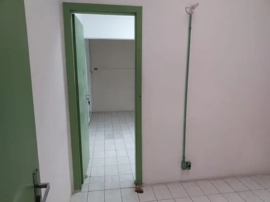 Sala Comercial para alugar, 689m2 em Jardim Boa Vista, Pindamonhangaba - SP - imagem 1 Foto 1 de Sala Comercial para alugar, 689m2 em Jardim Boa Vista, Pindamonhangaba - SP