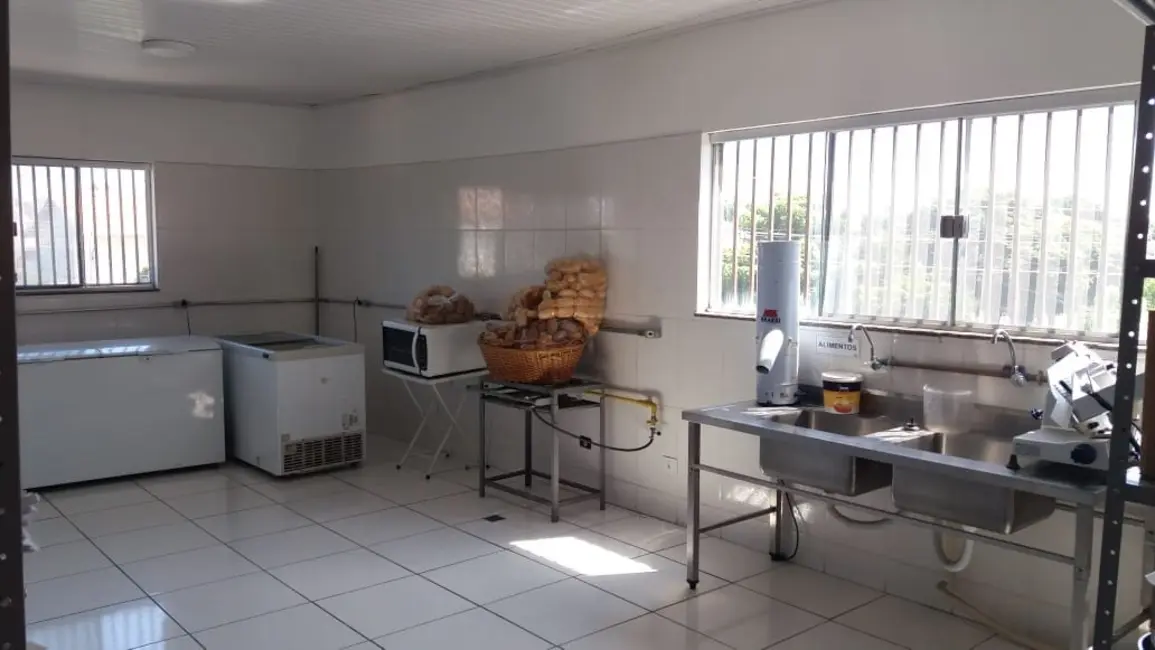 Foto 3 de Loja à venda, 330m2 em Jardim Garcez, Taubate - SP