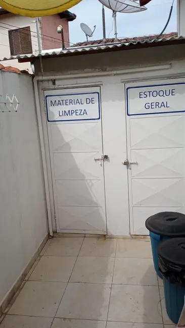 Foto 4 de Casa com 4 quartos à venda, 117m2 em Parque São Domingos, Pindamonhangaba - SP