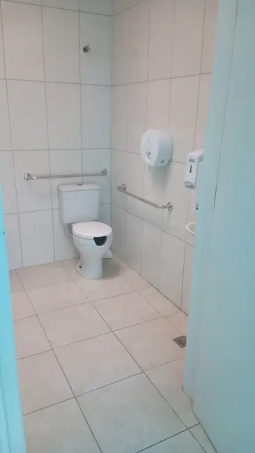 Foto 2 de Casa com 4 quartos à venda, 117m2 em Parque São Domingos, Pindamonhangaba - SP