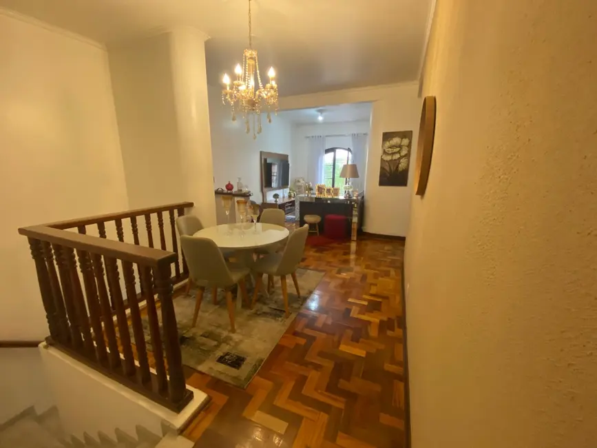 Foto 5 de Casa com 4 quartos à venda, 136m2 em Centro, Aparecida - SP