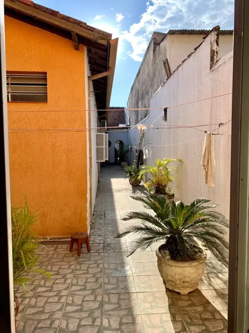 Foto 8 de Casa com 6 quartos para alugar, 400m2 em Centro, Taubate - SP