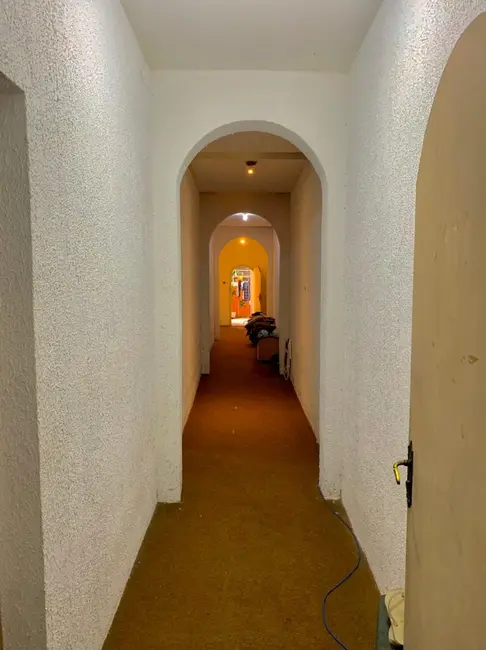 Foto 2 de Casa com 6 quartos para alugar, 400m2 em Centro, Taubate - SP