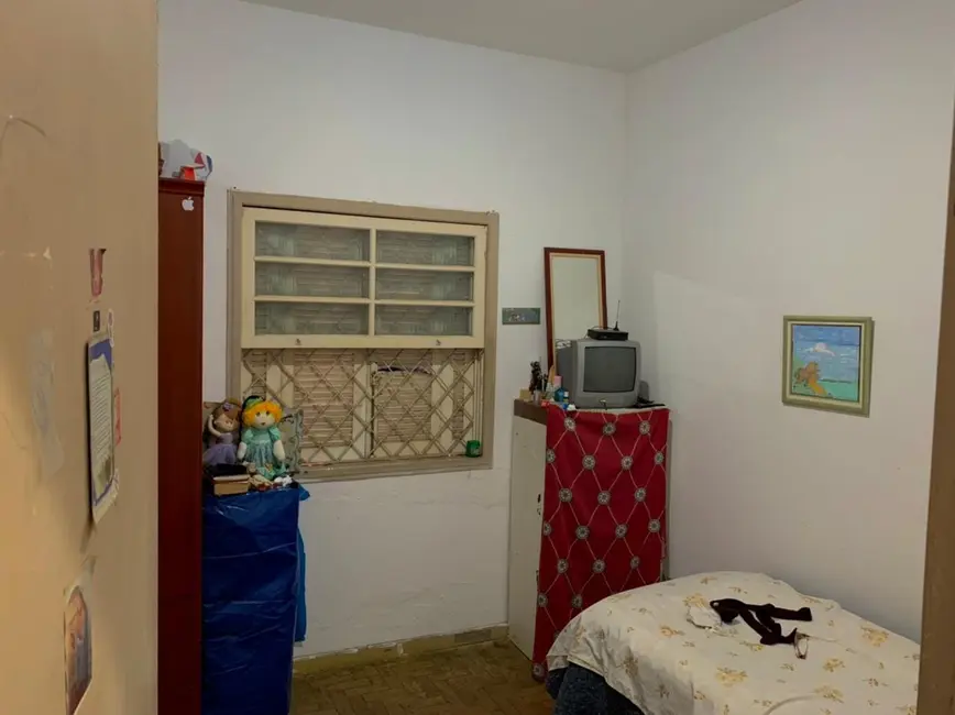 Foto 1 de Casa com 6 quartos para alugar, 400m2 em Centro, Taubate - SP